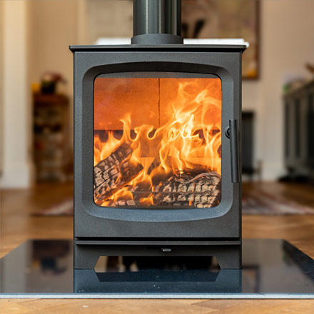 5kw Defra Approved Hooga 5 wood burning stove